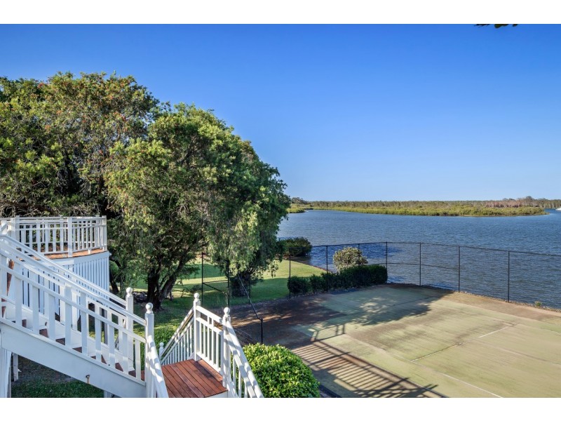 21 Ward Street, Tewantin QLD 4565
