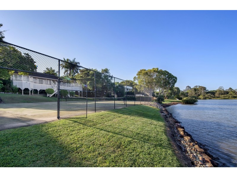 21 Ward Street, Tewantin QLD 4565