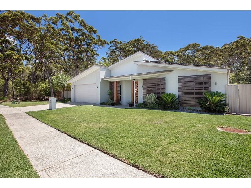 1 Attenuatta Place, Noosaville QLD 4566