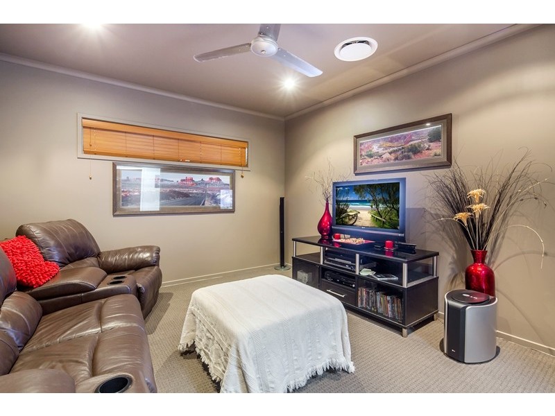 1 Attenuatta Place, Noosaville QLD 4566