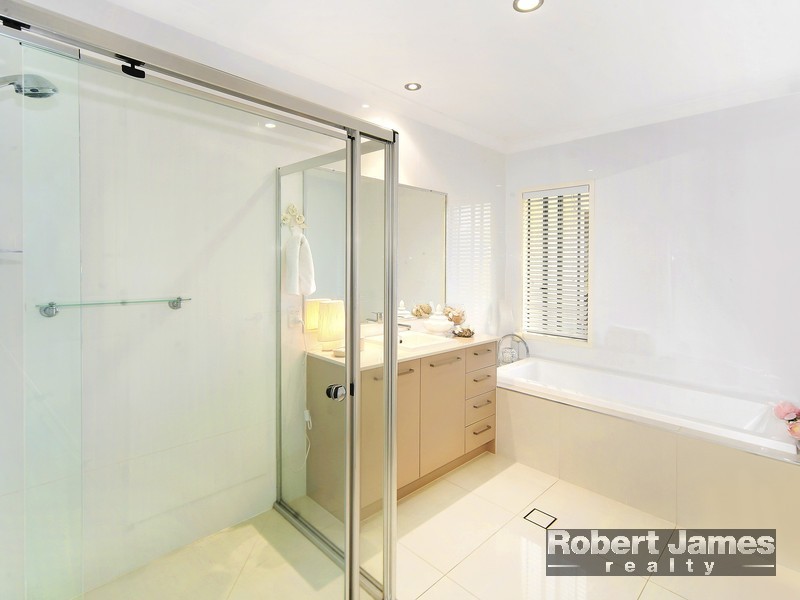 15 Adensfield Court, Cooroibah QLD 4565