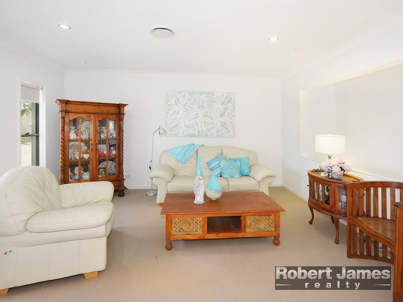 15 Adensfield Court, Cooroibah QLD 4565