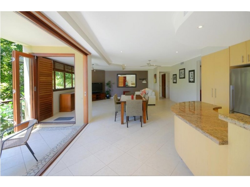 2/269 Gympie Terrace, Noosaville QLD 4566