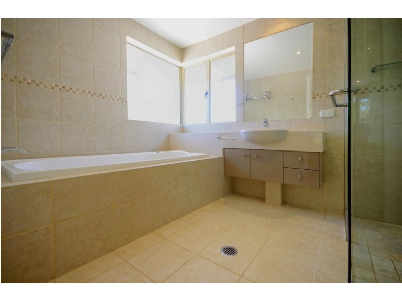 2/269 Gympie Terrace, Noosaville QLD 4566