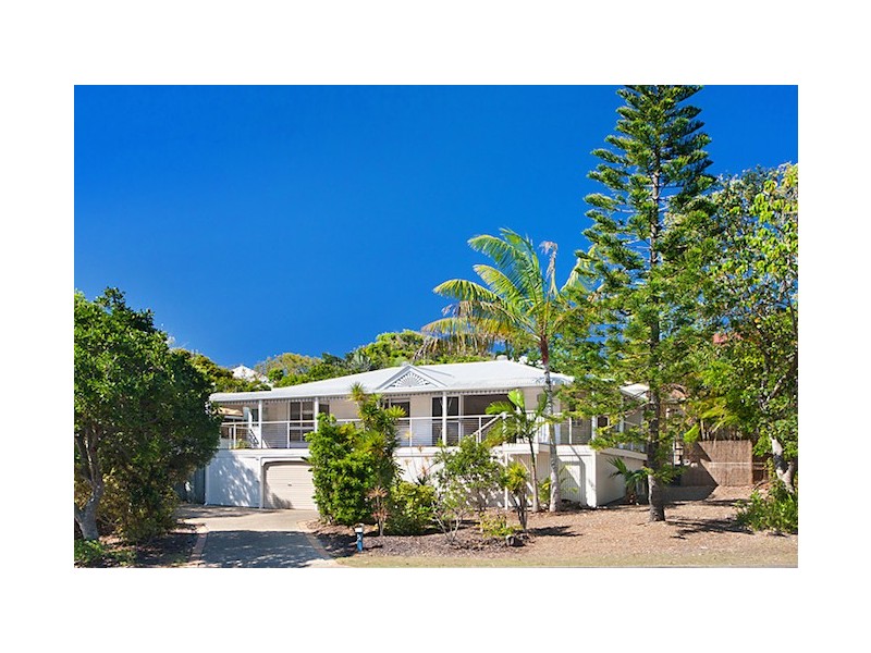 2 Flagship Court, Castaways Beach QLD 4567