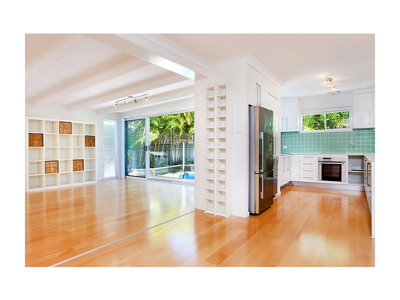 2 Flagship Court, Castaways Beach QLD 4567