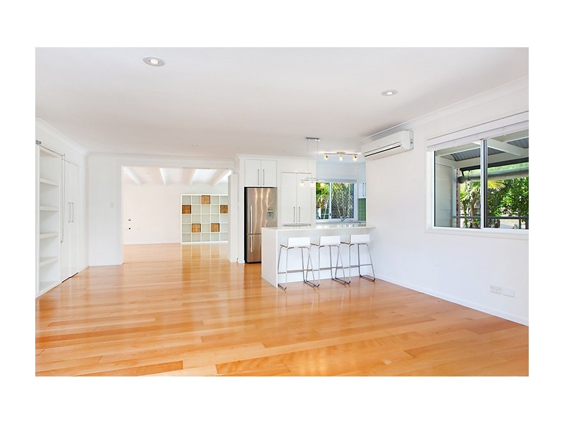 2 Flagship Court, Castaways Beach QLD 4567