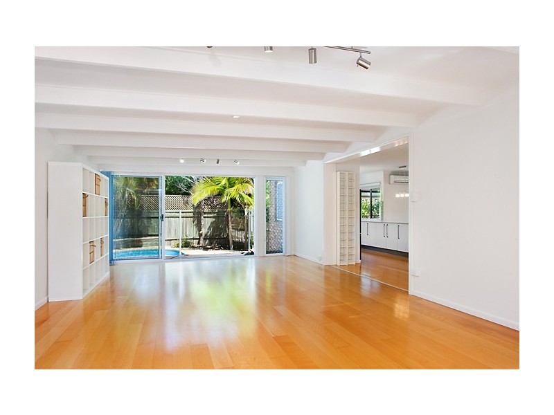 2 Flagship Court, Castaways Beach QLD 4567