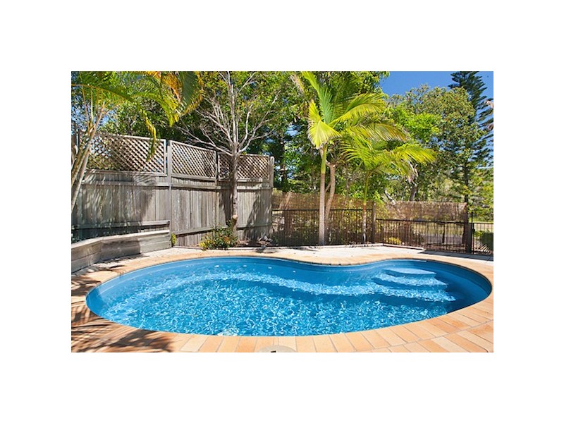 2 Flagship Court, Castaways Beach QLD 4567
