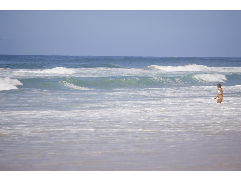 2 Flagship Court, Castaways Beach QLD 4567