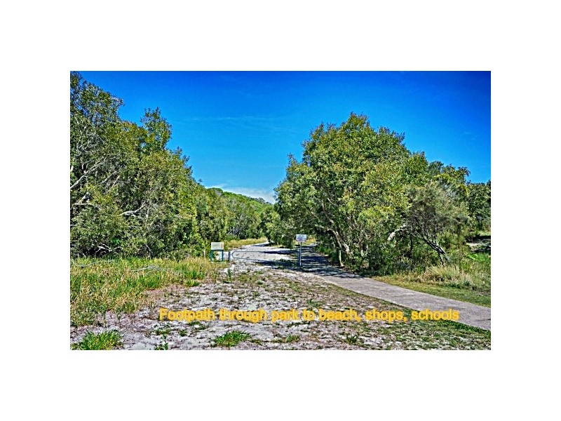 2 Flagship Court, Castaways Beach QLD 4567