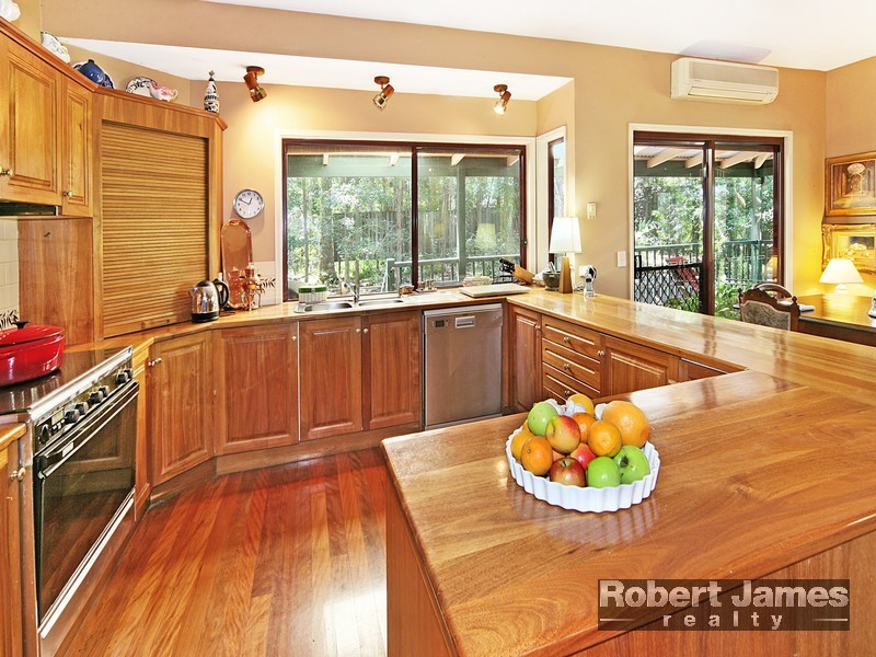 111 Tallgum Avenue, Doonan QLD 4562