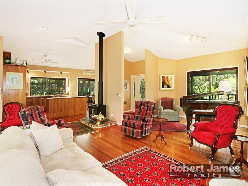 111 Tallgum Avenue, Doonan QLD 4562