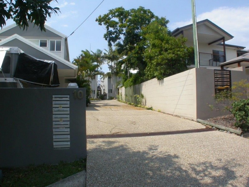 4/10 Doonella Street, Tewantin QLD 4565
