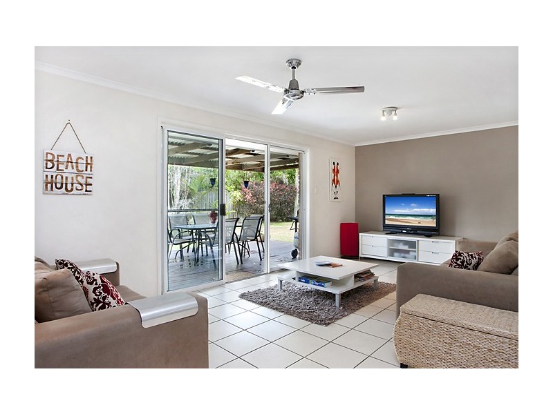 33 Orient Drive, Sunrise Beach QLD 4567