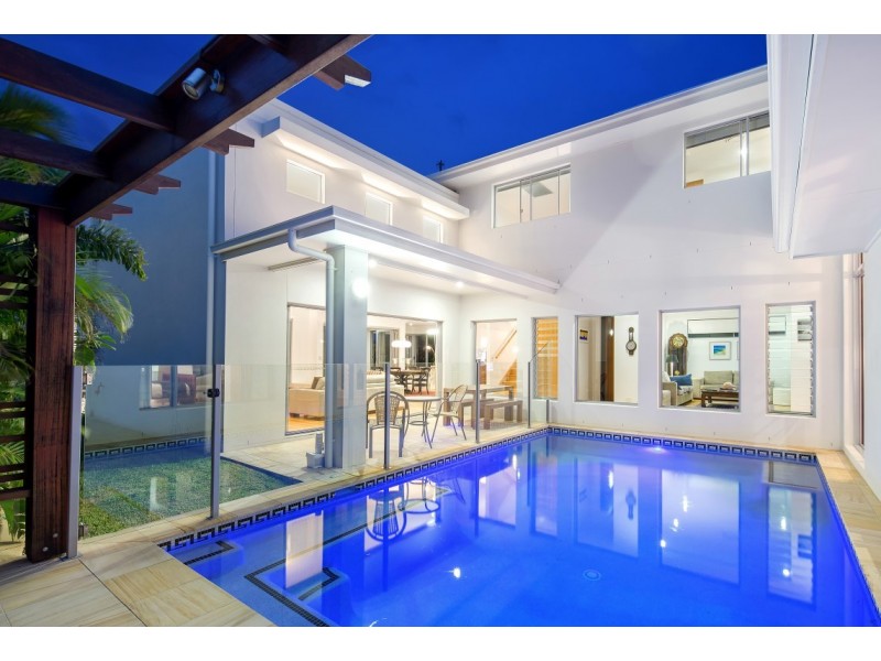 13 Seahorse Place, Noosa Waters QLD 4566
