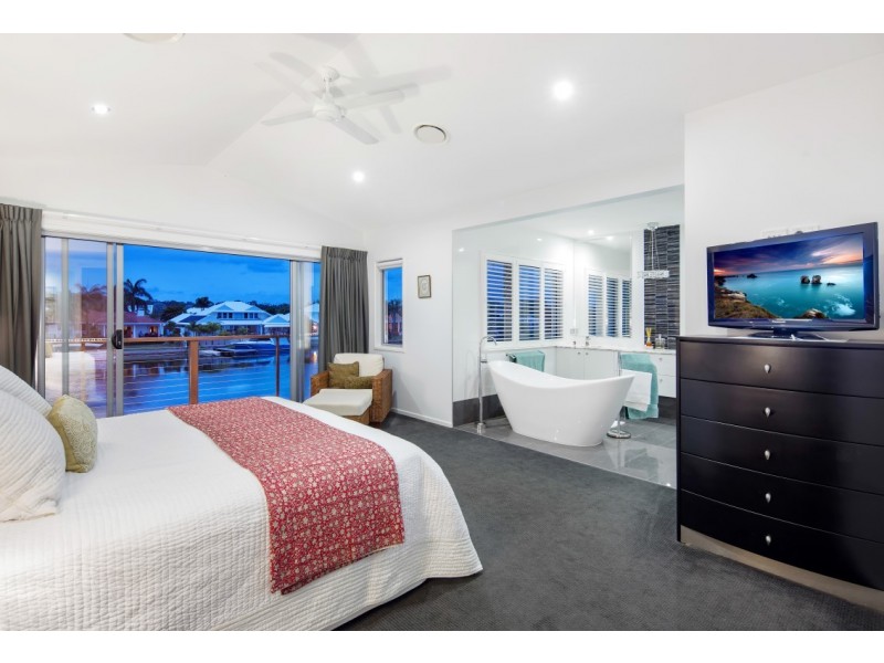 13 Seahorse Place, Noosa Waters QLD 4566