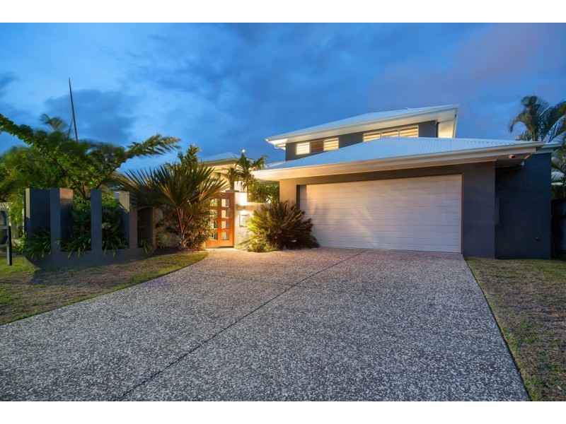 13 Seahorse Place, Noosa Waters QLD 4566