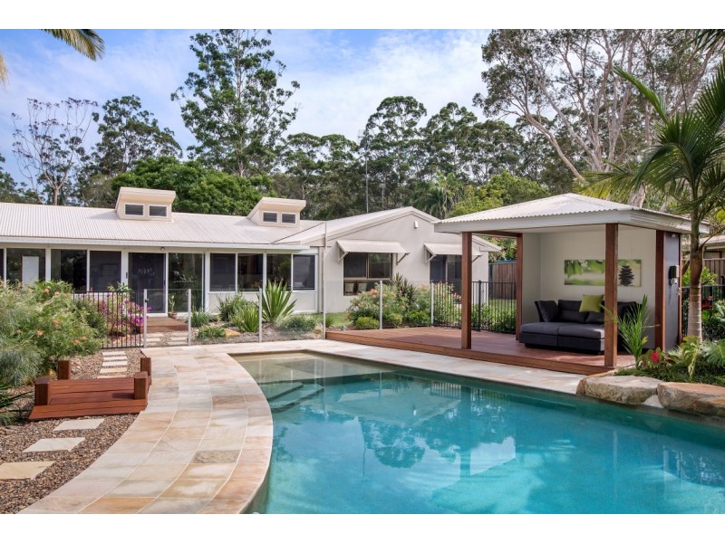 10 Palm Grove Crescent, Tewantin QLD 4565
