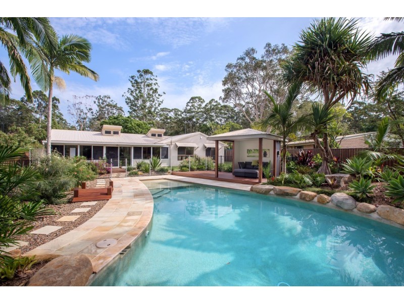 10 Palm Grove Crescent, Tewantin QLD 4565