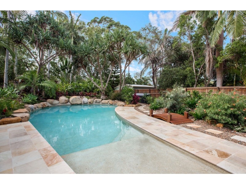 10 Palm Grove Crescent, Tewantin QLD 4565