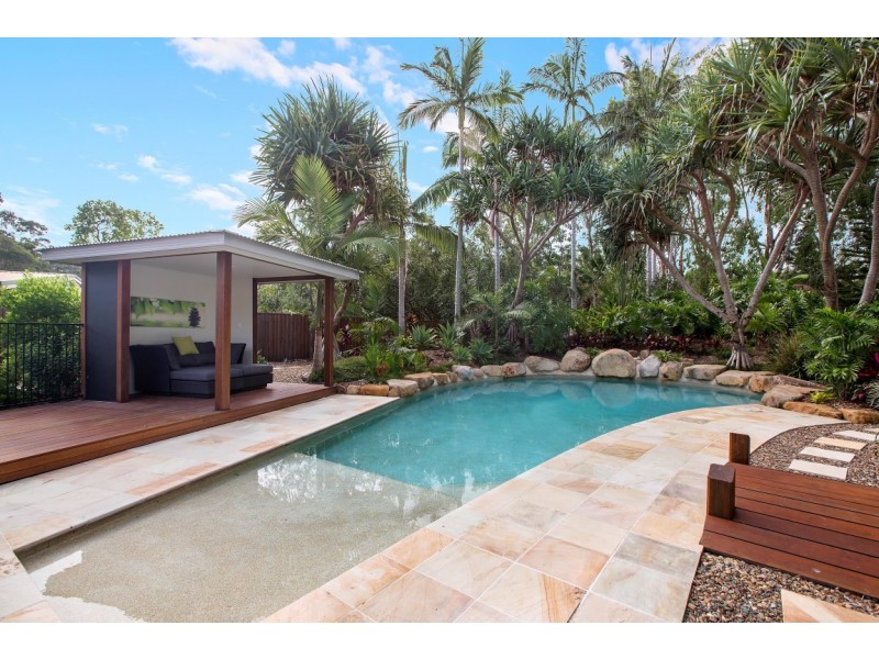 10 Palm Grove Crescent, Tewantin QLD 4565