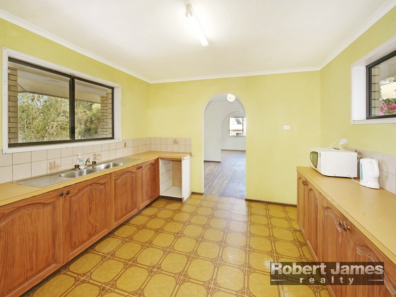 24 Ray Street, Sunshine Beach QLD 4567