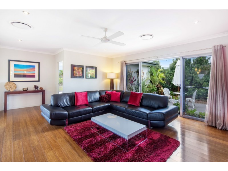 16 Attenuatta Place, Noosaville QLD 4566