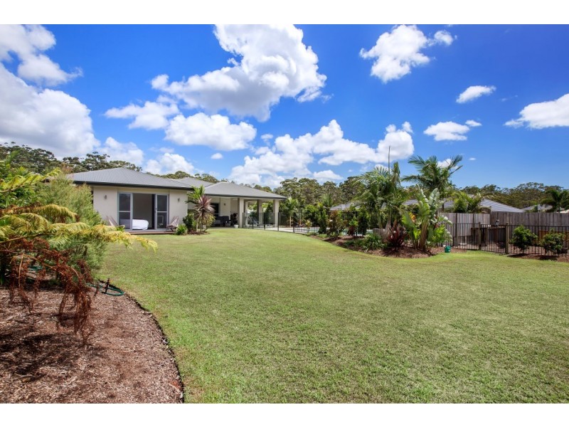 16 Attenuatta Place, Noosaville QLD 4566