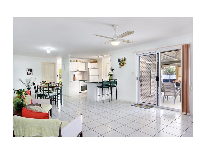 16 Comet Drive, Sunrise Beach QLD 4567