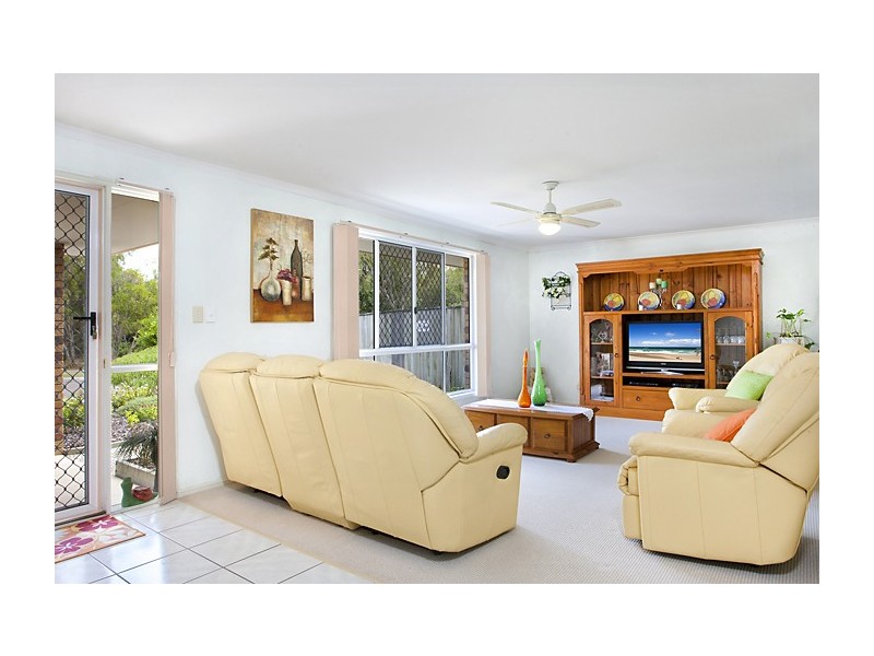 16 Comet Drive, Sunrise Beach QLD 4567