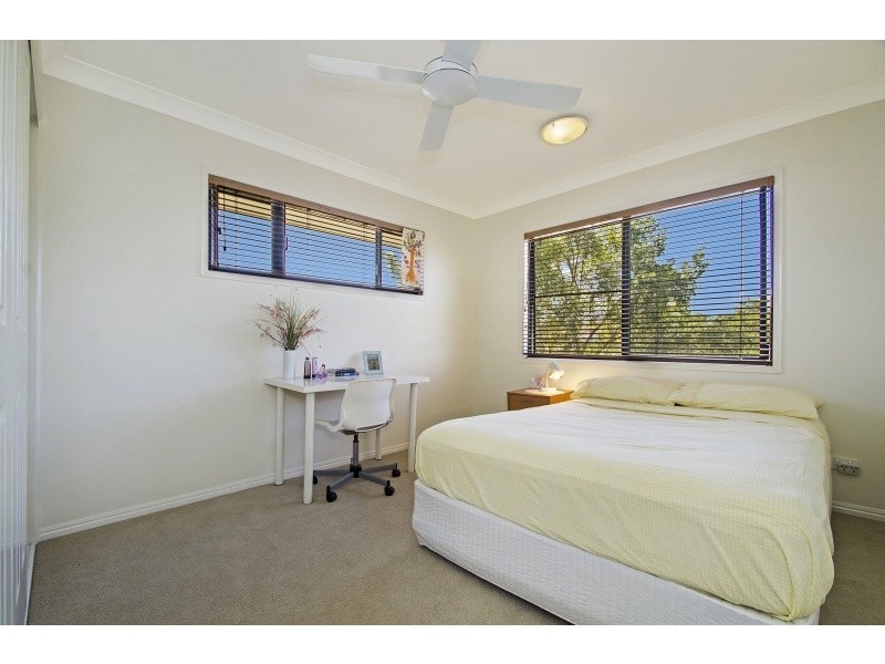 2/37 Bluefin Court, Noosa Waters QLD 4566