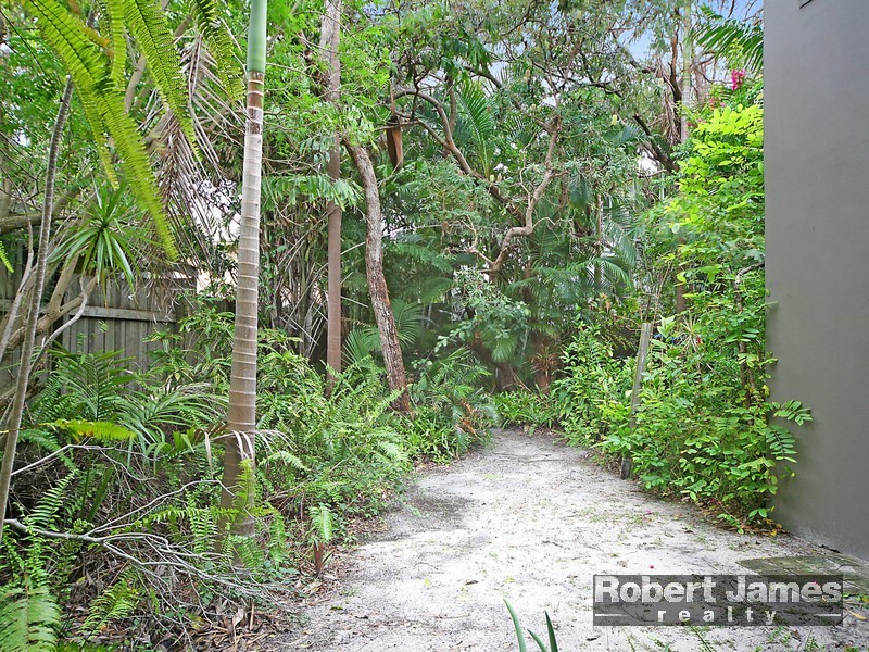 1/23 Hill Street, Sunshine Beach QLD 4567