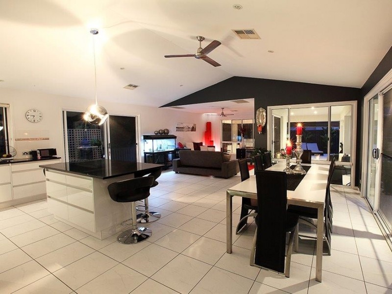 13 Parkwood Place, Peregian Springs QLD 4573