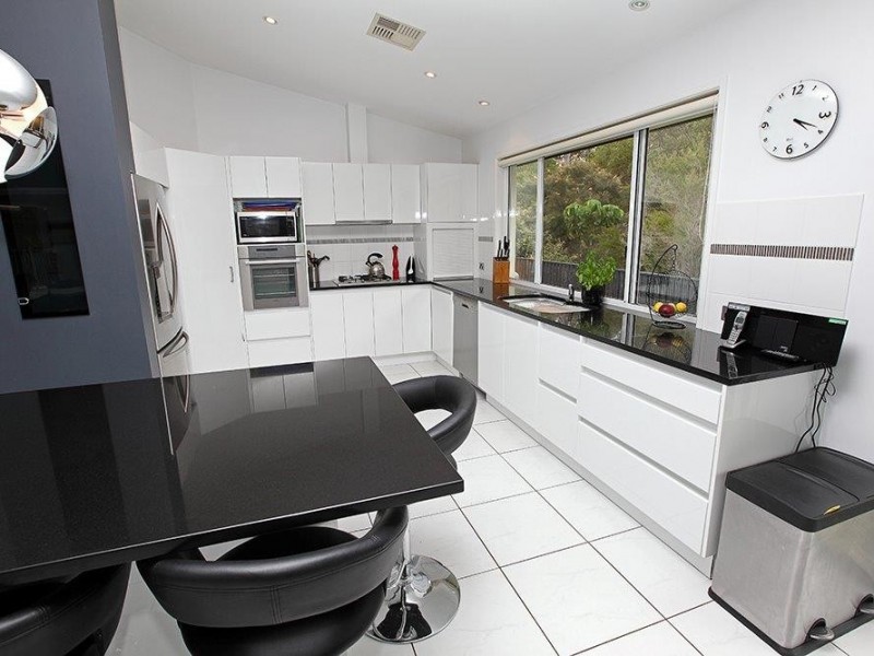 13 Parkwood Place, Peregian Springs QLD 4573