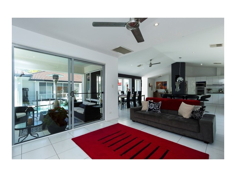 13 Parkwood Place, Peregian Springs QLD 4573