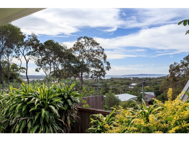 32 Arkana Drive, Noosa Heads QLD 4567