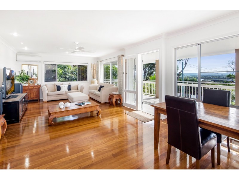 32 Arkana Drive, Noosa Heads QLD 4567