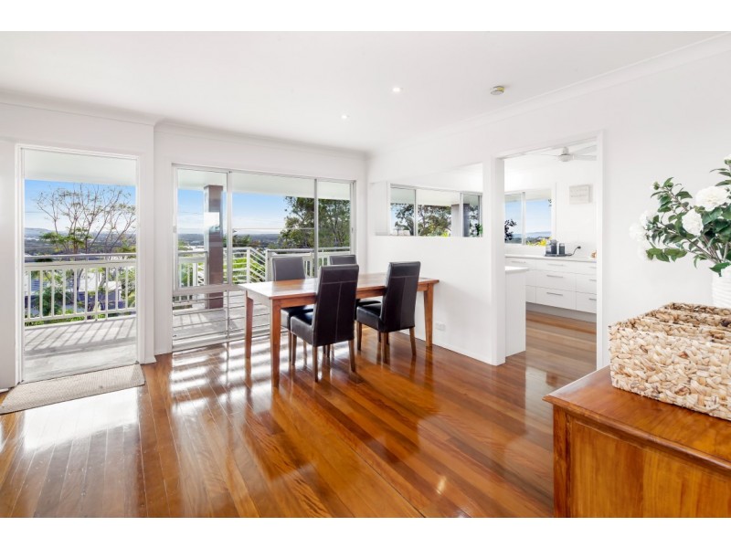 32 Arkana Drive, Noosa Heads QLD 4567