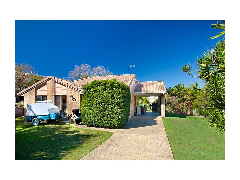 4 Intrepid Place, Sunrise Beach QLD 4567