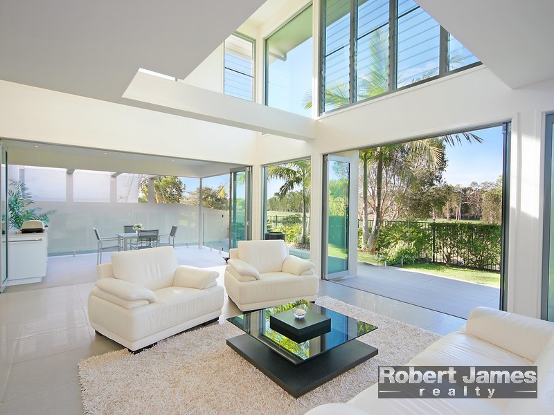 60/114 Peregian Springs Drive, Peregian Springs QLD 4573