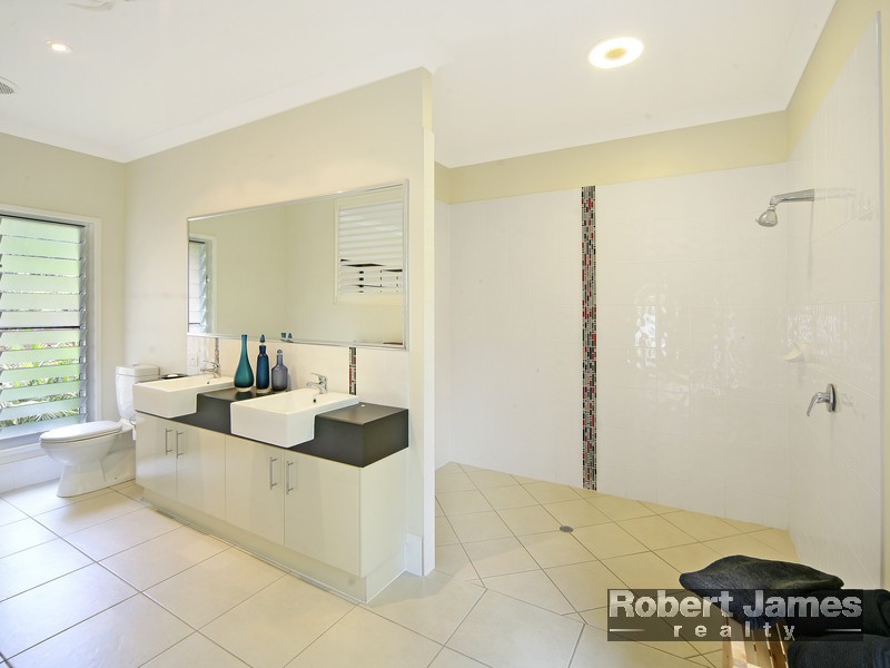 22 Avian Court, Doonan QLD 4562