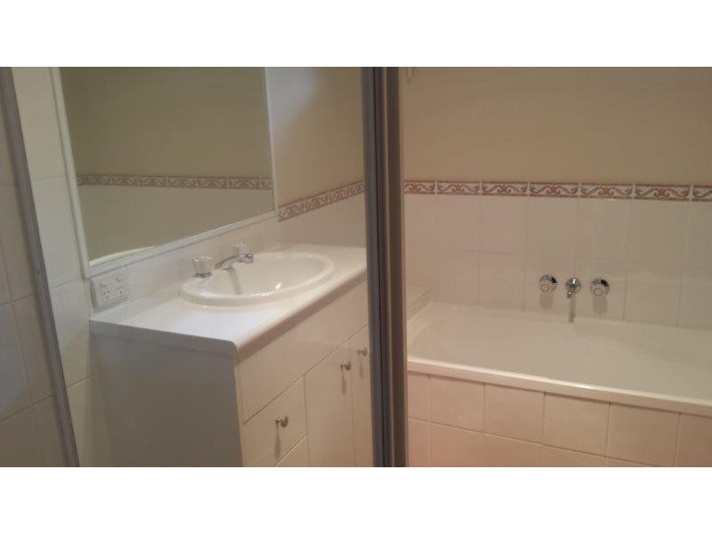 8 Tulipwood Street, Noosaville QLD 4566