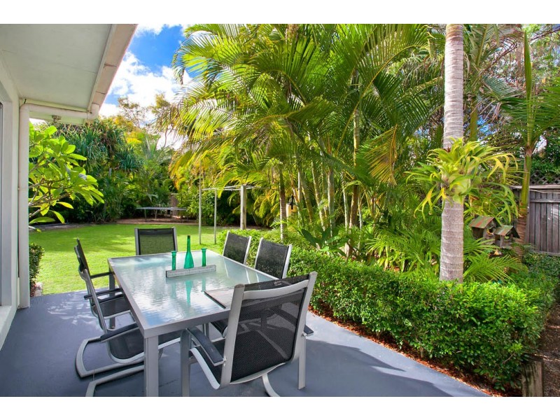12 Sovereign Court, Sunrise Beach QLD 4567