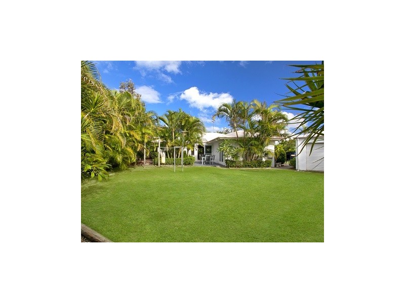 12 Sovereign Court, Sunrise Beach QLD 4567