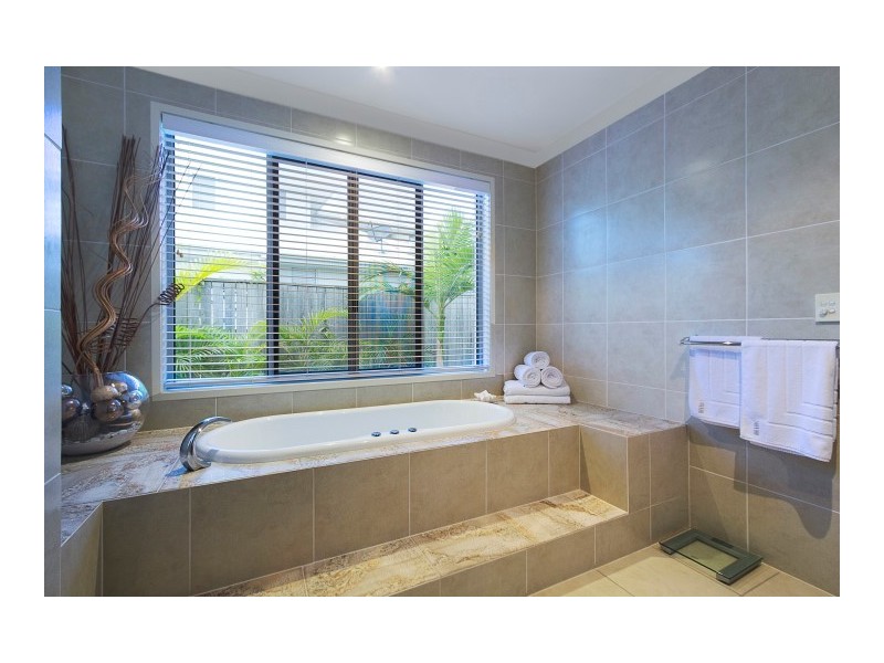28 Sandhurst Crescent, Peregian Springs QLD 4573