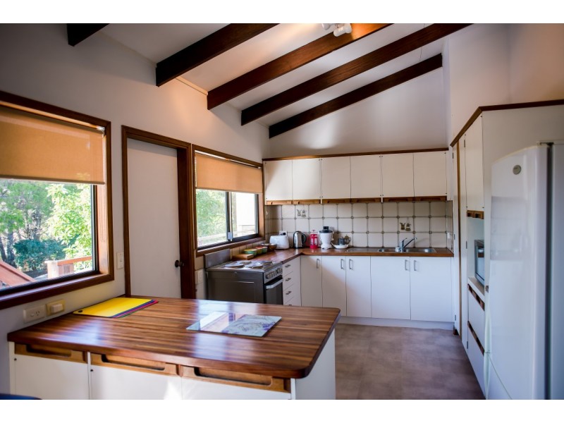 16 Banksia Ave, Noosa Heads QLD 4567