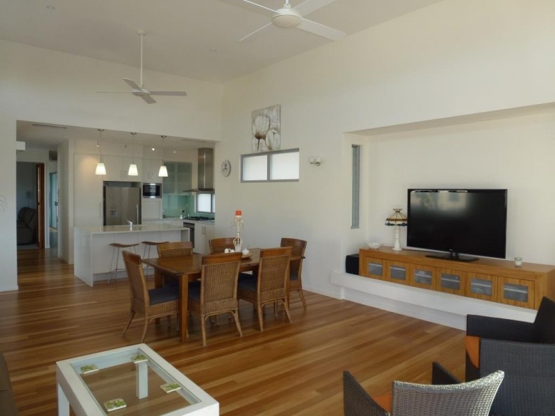 2/181 Gympie Terrace, Noosaville QLD 4566