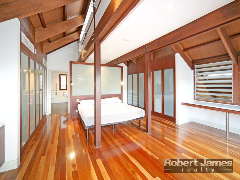 9 Wild Apple Court, Noosa Heads QLD 4567