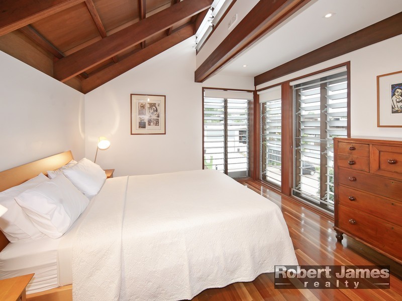 9 Wild Apple Court, Noosa Heads QLD 4567